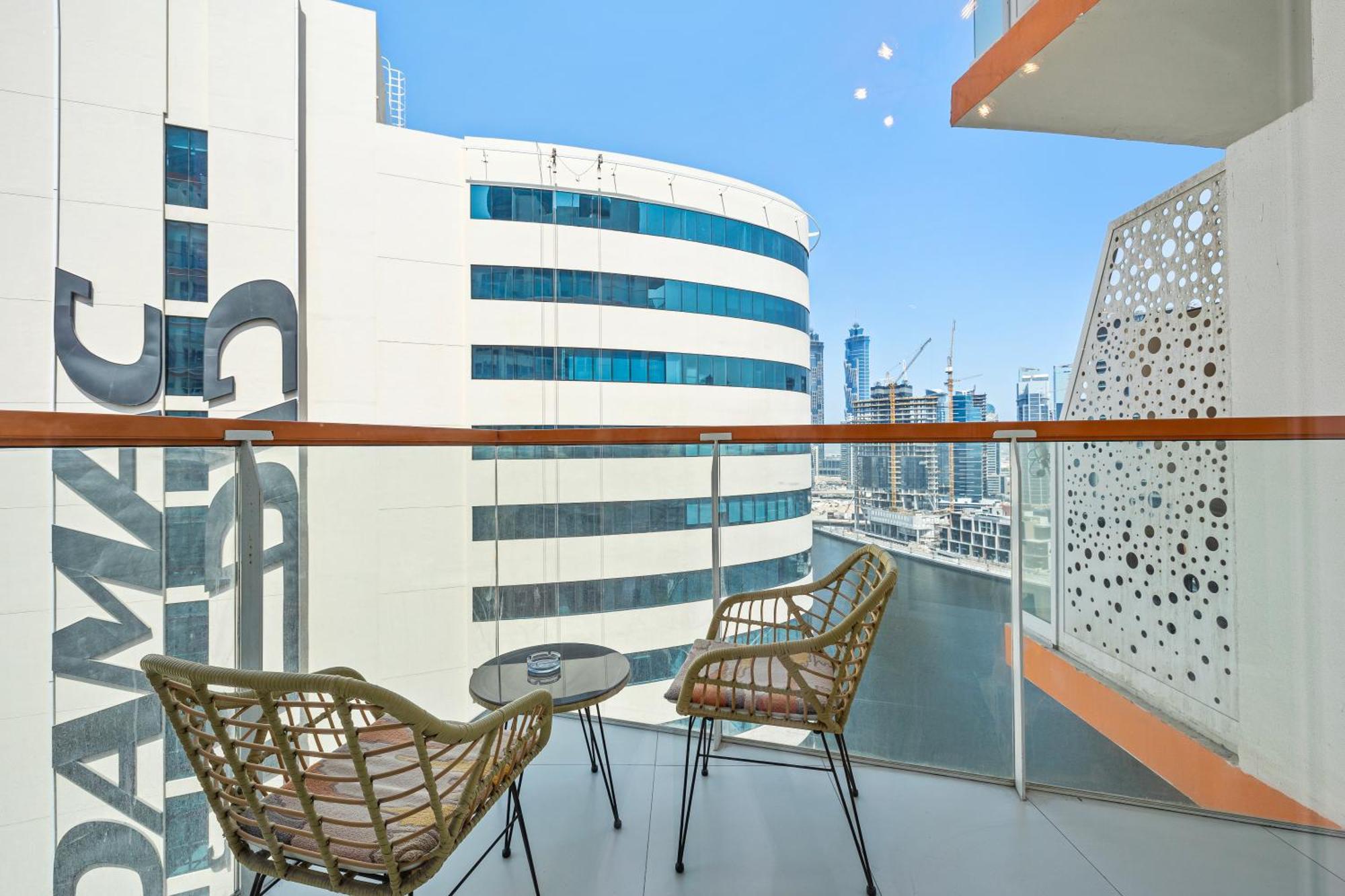 Unlock Waters Edge Apartamento Dubai Exterior foto